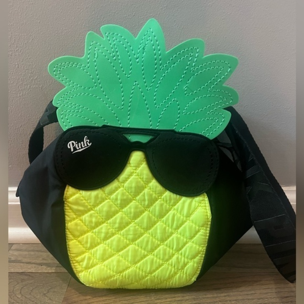 VICTORIA'S SECRET "PINK" PINEAPPLE COOLER‎ BAG